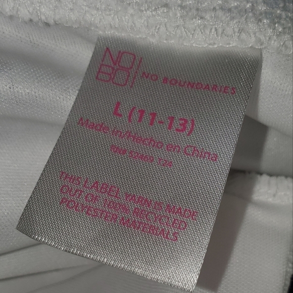 No Boundaries Sweetheart Cutout Wide Neck Lace Crop Top - NEW - Large - Picture 7 of 10